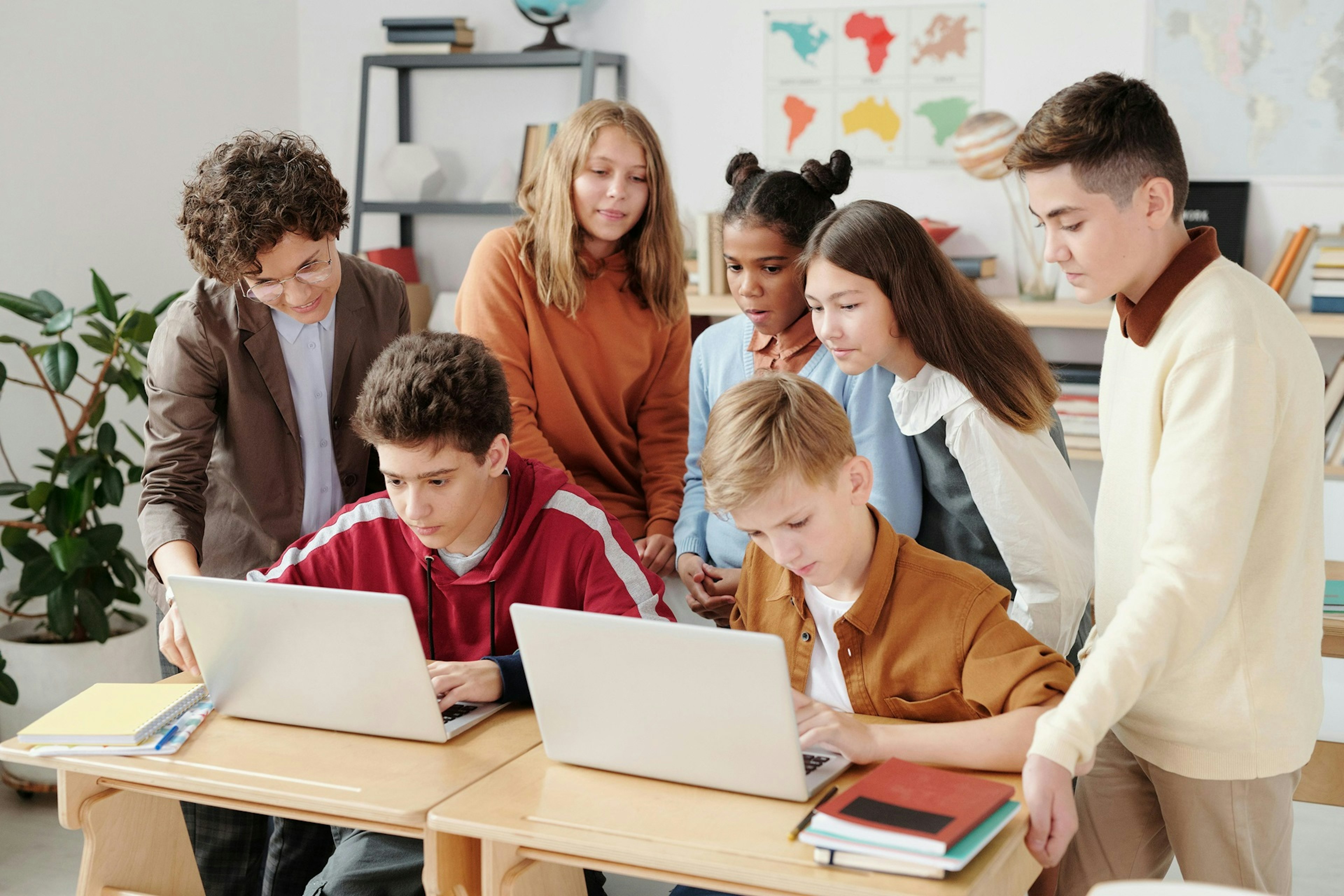 Best Tech to Help Teachers with Classroom Management